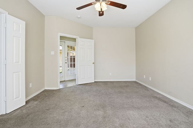 636 Whitetail Deer Lane, Crowley, TX 76036