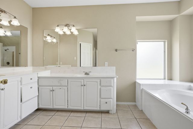 636 Whitetail Deer Lane, Crowley, TX 76036