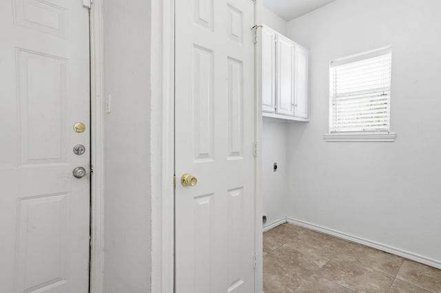 636 Whitetail Deer Lane, Crowley, TX 76036