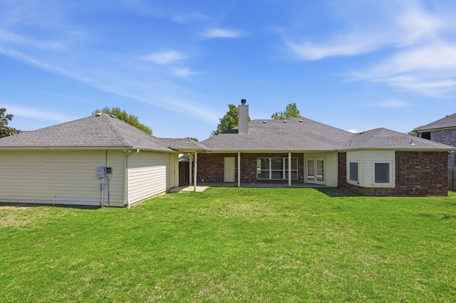 636 Whitetail Deer Lane, Crowley, TX 76036