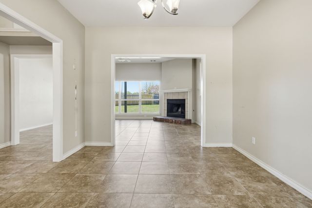 636 Whitetail Deer Lane, Crowley, TX 76036