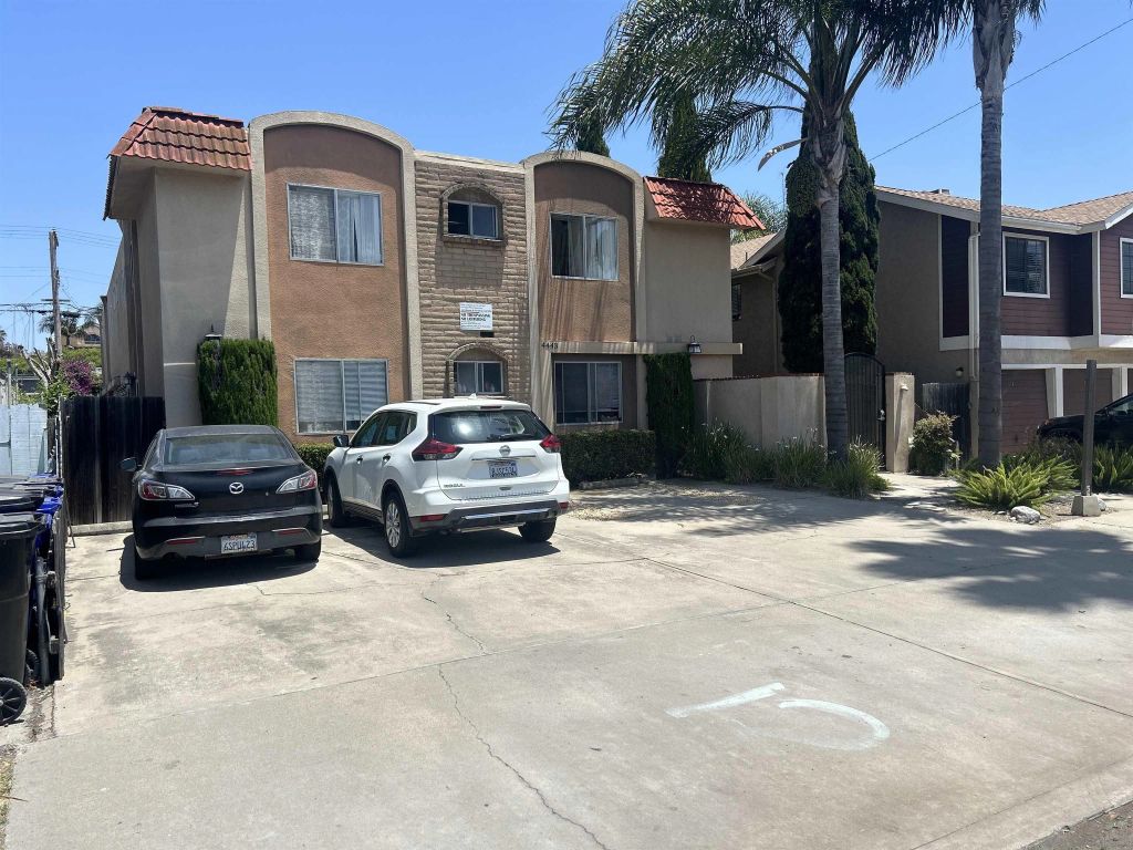 4443 Kansas St., San Diego, CA 92116