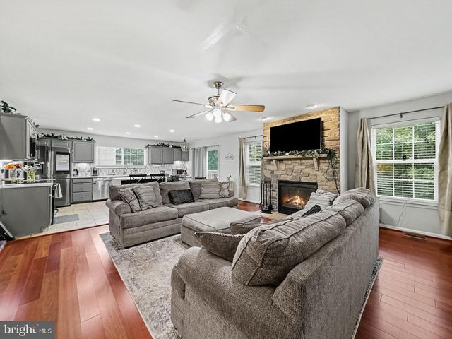 8935 MULLEN RD, King George, VA 22485
