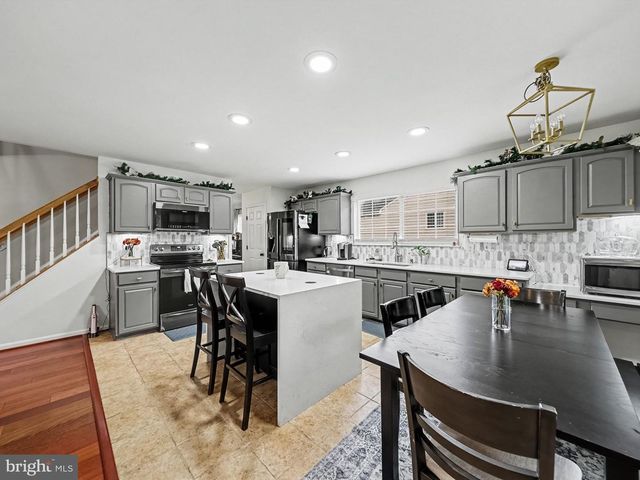 8935 MULLEN RD, King George, VA 22485