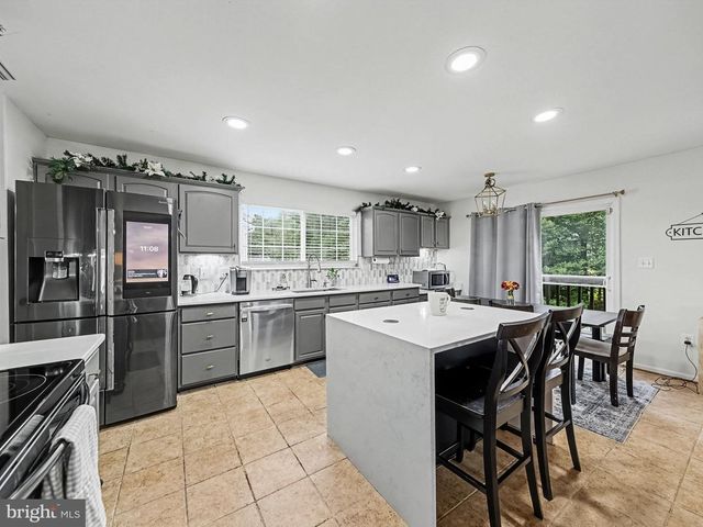 8935 MULLEN RD, King George, VA 22485