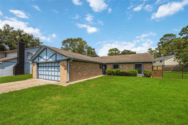 7807 Swallow Park Dr, Humble, TX 77396