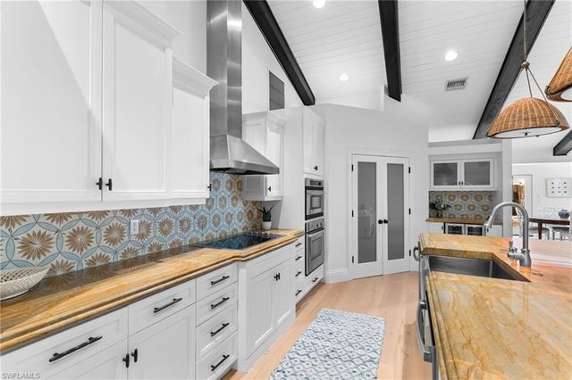 436 Corbel DR, Naples, FL 34110