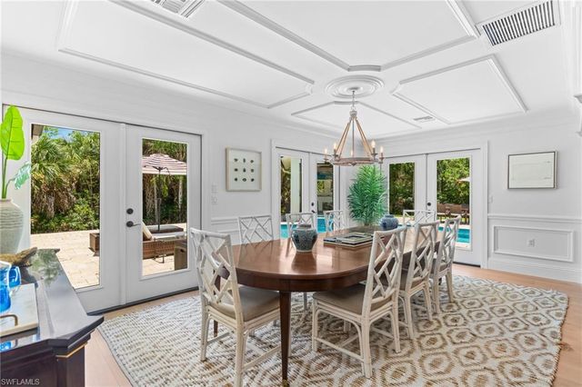 436 Corbel DR, Naples, FL 34110