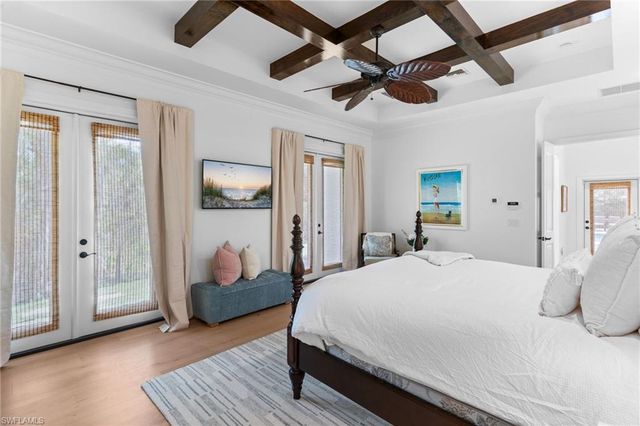 436 Corbel DR, Naples, FL 34110