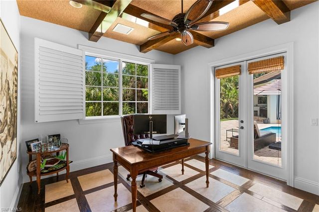 436 Corbel DR, Naples, FL 34110