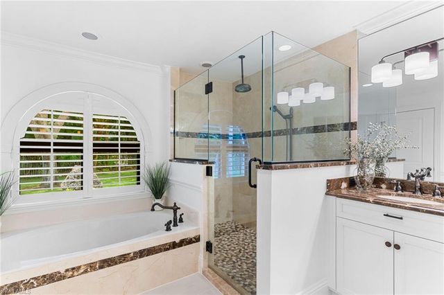 436 Corbel DR, Naples, FL 34110