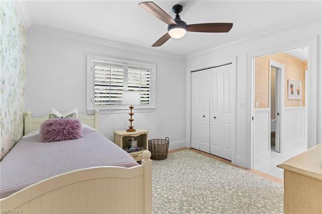 436 Corbel DR, Naples, FL 34110