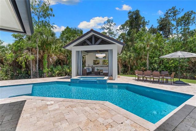 436 Corbel DR, Naples, FL 34110