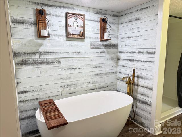 1442 Lee Pearson Road, Lenoir, NC 28645