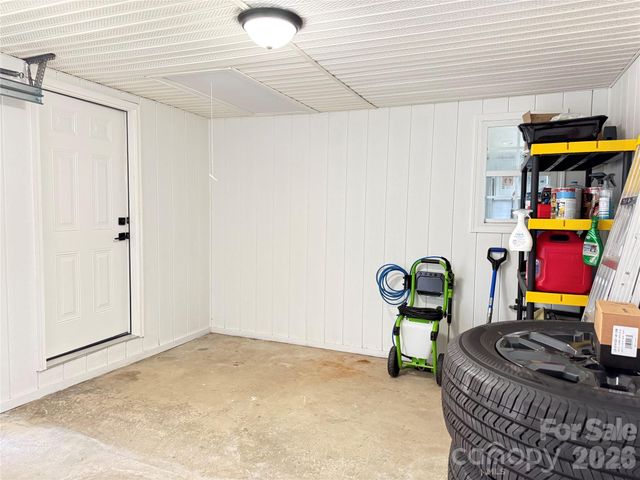 1442 Lee Pearson Road, Lenoir, NC 28645