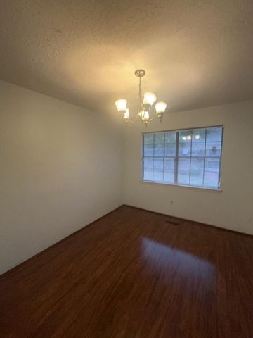 1052 Monte Largo Drive NE, Albuquerque, NM 87123