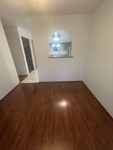 1052 Monte Largo Drive NE, Albuquerque, NM 87123
