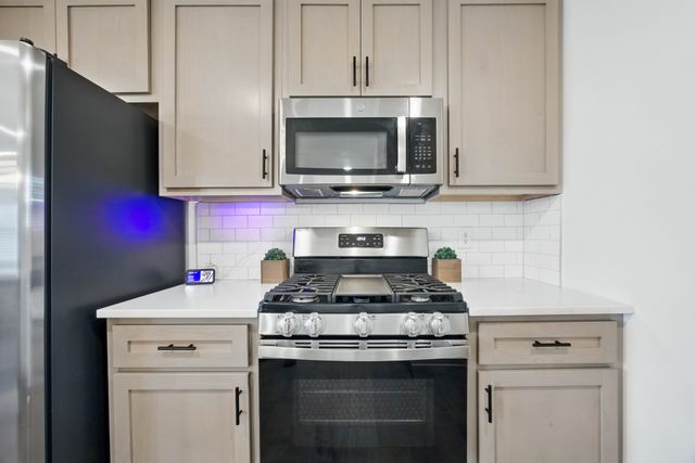 397 Frontier Dr, Clarksville, TN 37043