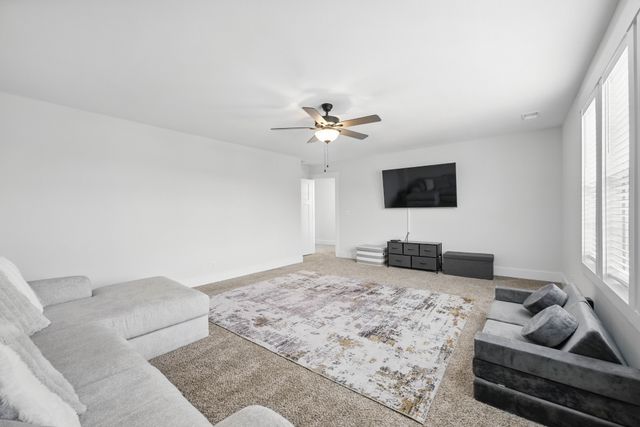397 Frontier Dr, Clarksville, TN 37043