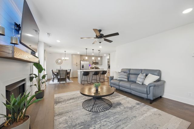 397 Frontier Dr, Clarksville, TN 37043