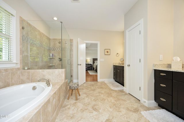 121 Ruskin Drive, Chapel Hill, NC 27516