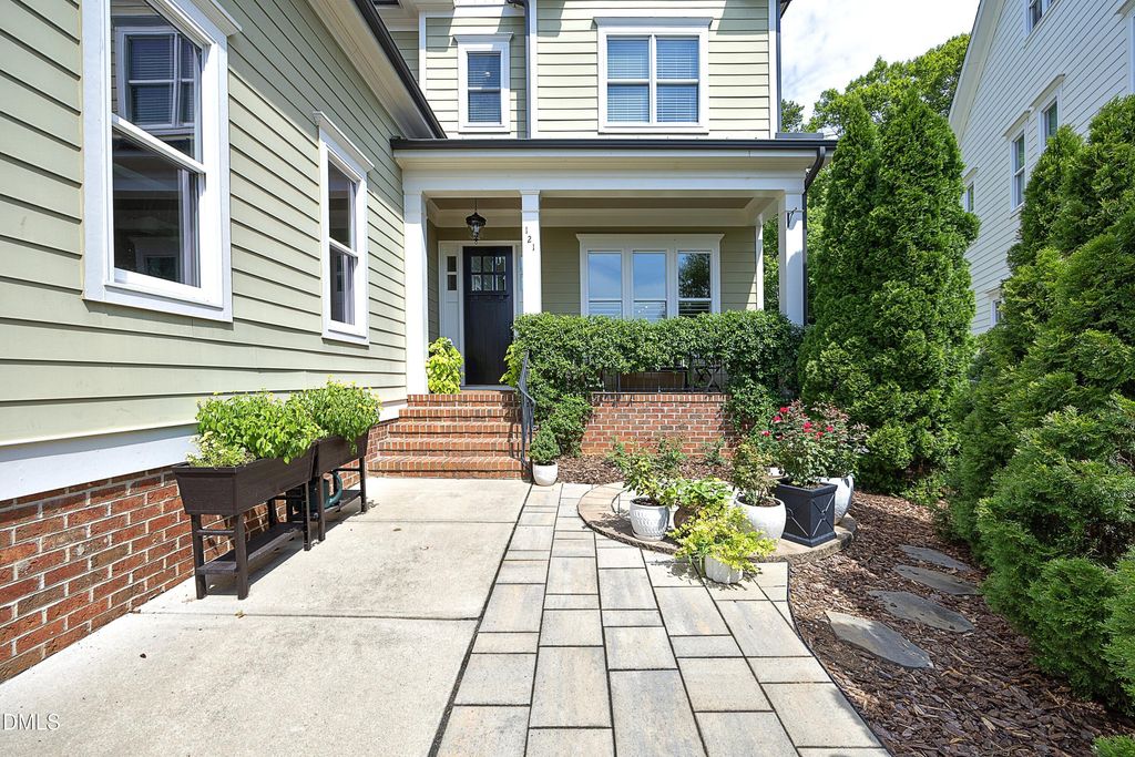 121 Ruskin Drive, Chapel Hill, NC 27516