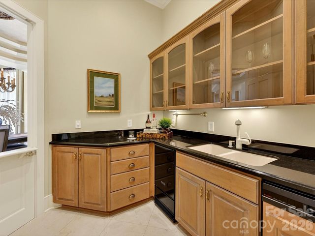 6905 Shinnecock Hill Lane, Charlotte, NC 28277