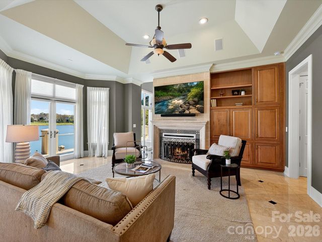 6905 Shinnecock Hill Lane, Charlotte, NC 28277