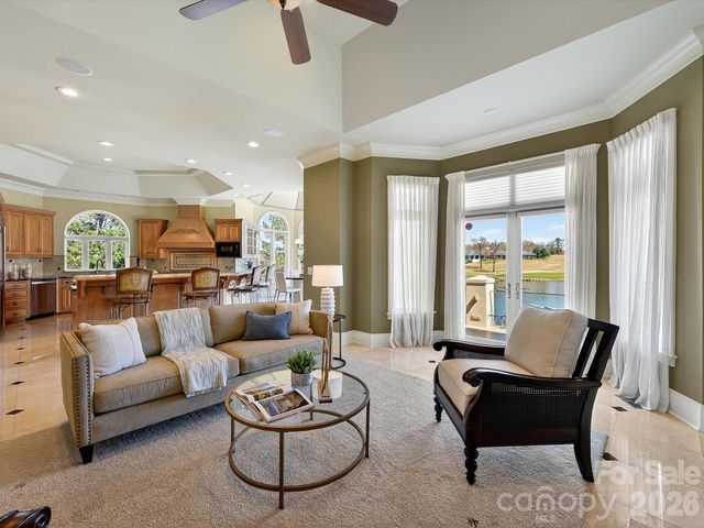 6905 Shinnecock Hill Lane, Charlotte, NC 28277