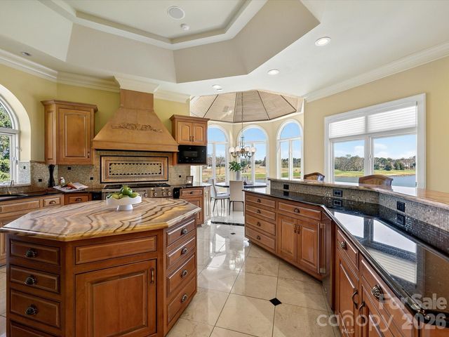 6905 Shinnecock Hill Lane, Charlotte, NC 28277