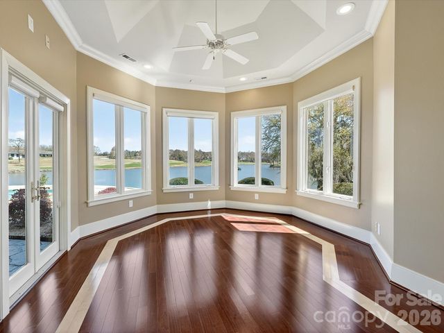 6905 Shinnecock Hill Lane, Charlotte, NC 28277