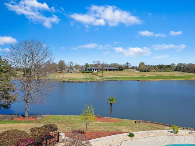 6905 Shinnecock Hill Lane, Charlotte, NC 28277