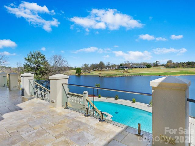 6905 Shinnecock Hill Lane, Charlotte, NC 28277