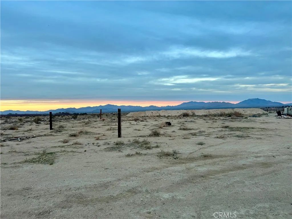 36352 Rodeo, Lucerne Valley, CA 92356