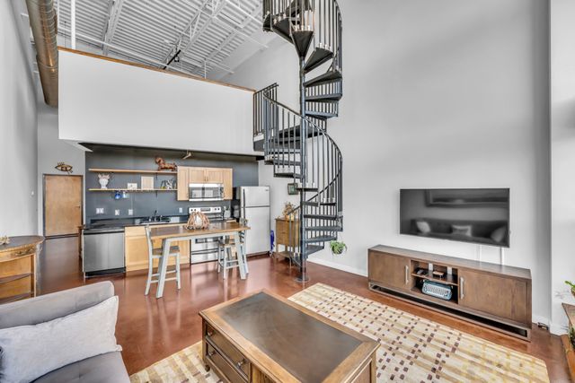 1400 Rosa L Parks Blvd Apt 323, Nashville, TN 37208