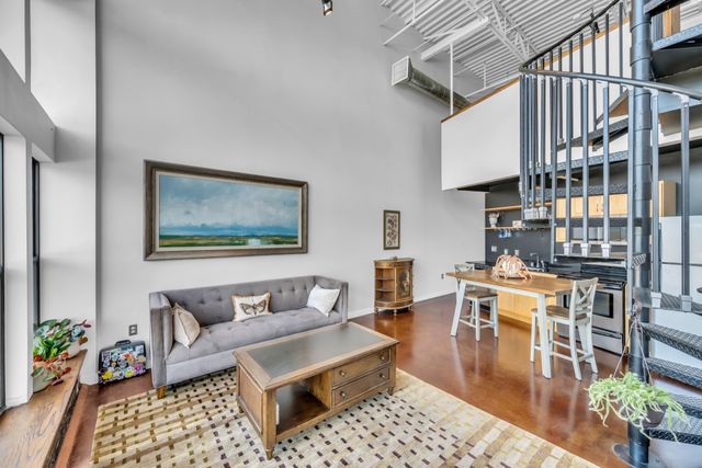 1400 Rosa L Parks Blvd Apt 323, Nashville, TN 37208