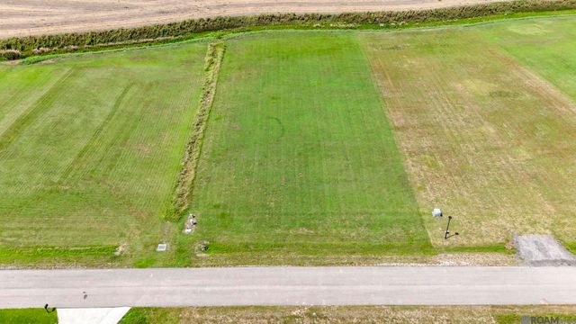 402 Harvest Ln, Port Allen, LA 70767