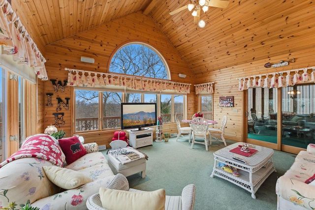 E9291 Pebblebeach Drive, Wisconsin Dells, WI 53965