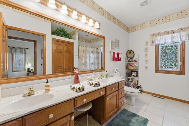 E9291 Pebblebeach Drive, Wisconsin Dells, WI 53965