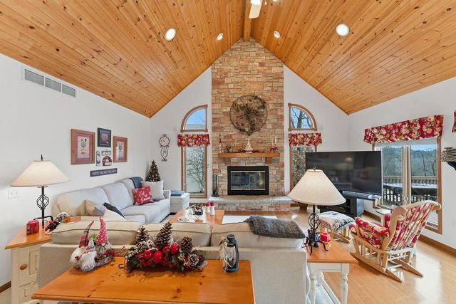 E9291 Pebblebeach Drive, Wisconsin Dells, WI 53965