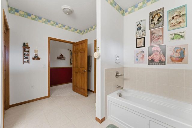 E9291 Pebblebeach Drive, Wisconsin Dells, WI 53965