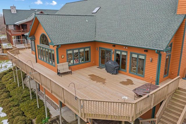 E9291 Pebblebeach Drive, Wisconsin Dells, WI 53965