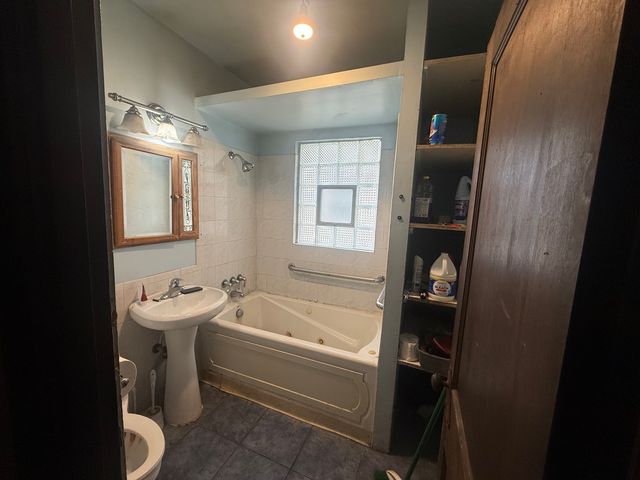 8542 S Elizabeth Street, Chicago, IL 60620