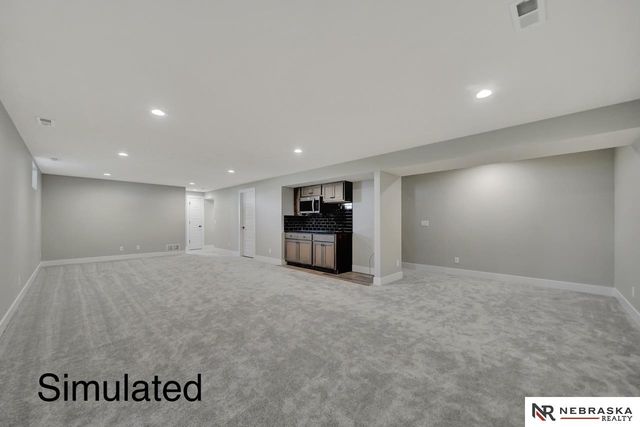 10430 S 77th Street, Lincoln, NE 68516