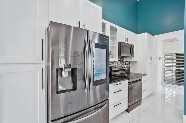 26 Dogwood Circle, Boynton Beach, FL 33436