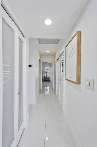 26 Dogwood Circle, Boynton Beach, FL 33436