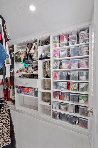 26 Dogwood Circle, Boynton Beach, FL 33436