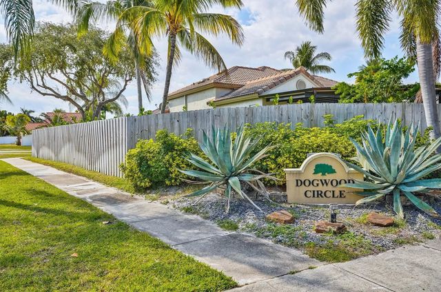 26 Dogwood Circle, Boynton Beach, FL 33436
