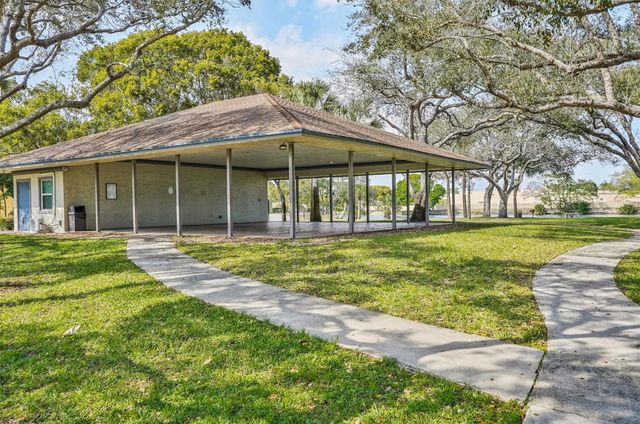 26 Dogwood Circle, Boynton Beach, FL 33436