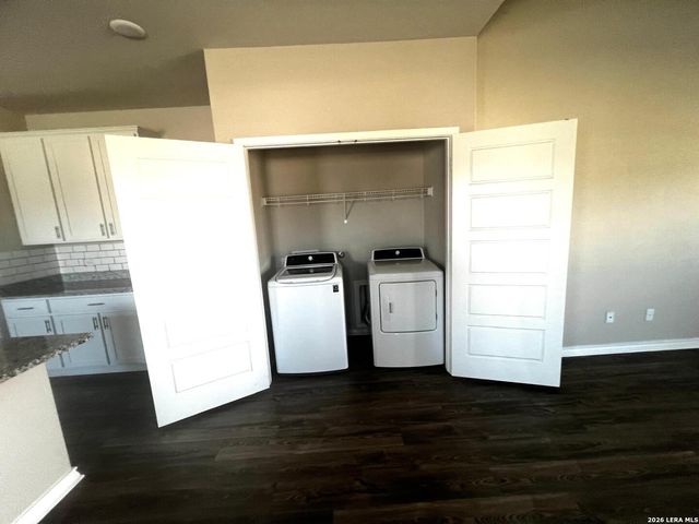 6327 SYCAMORE RUN, San Antonio, TX 78219